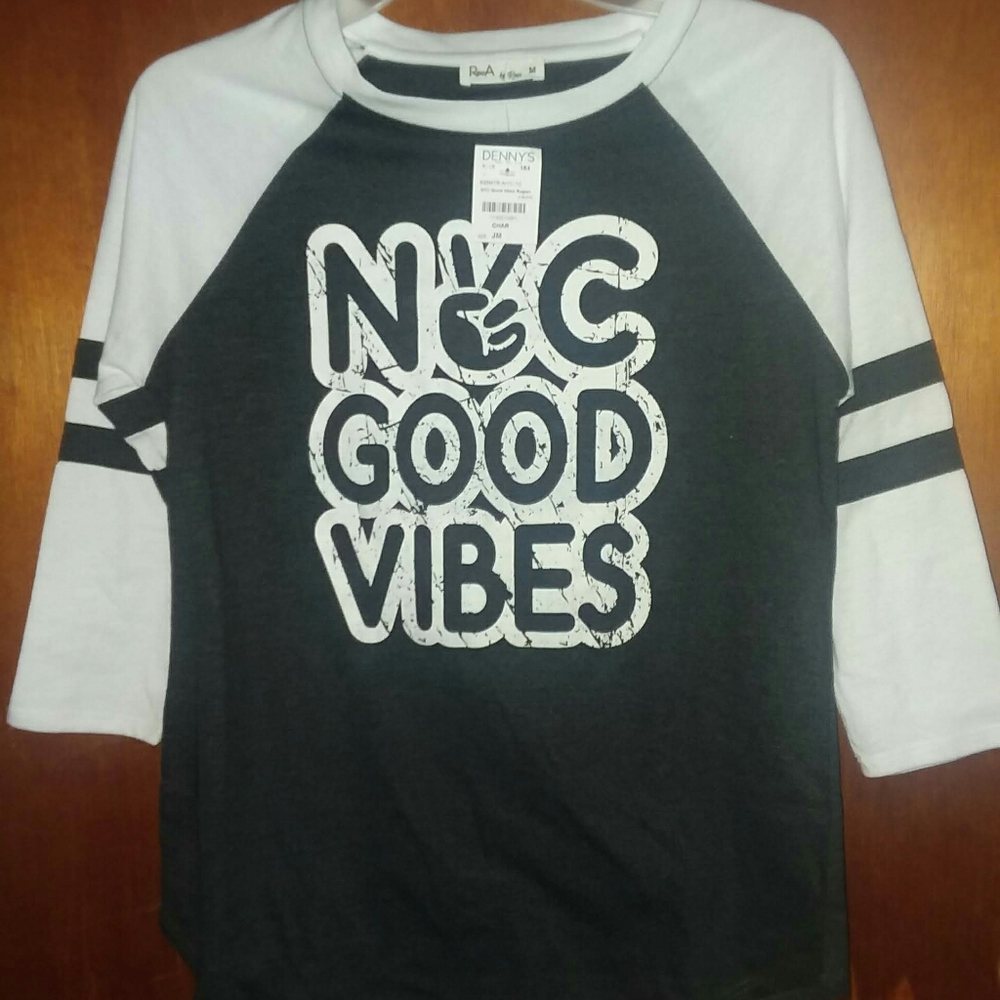 Graphic tee